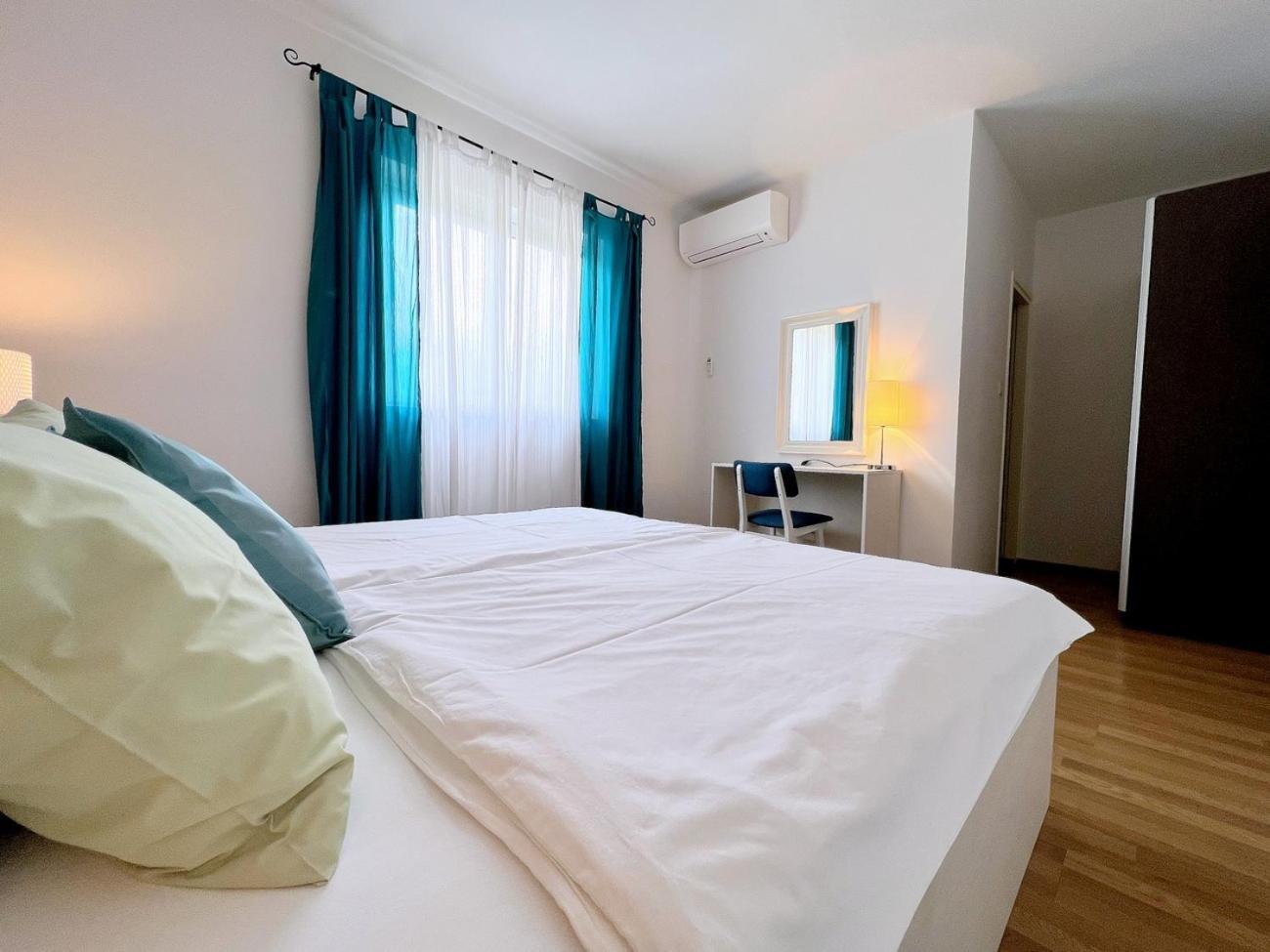 Apartments Muntidor Palit Rom bilde